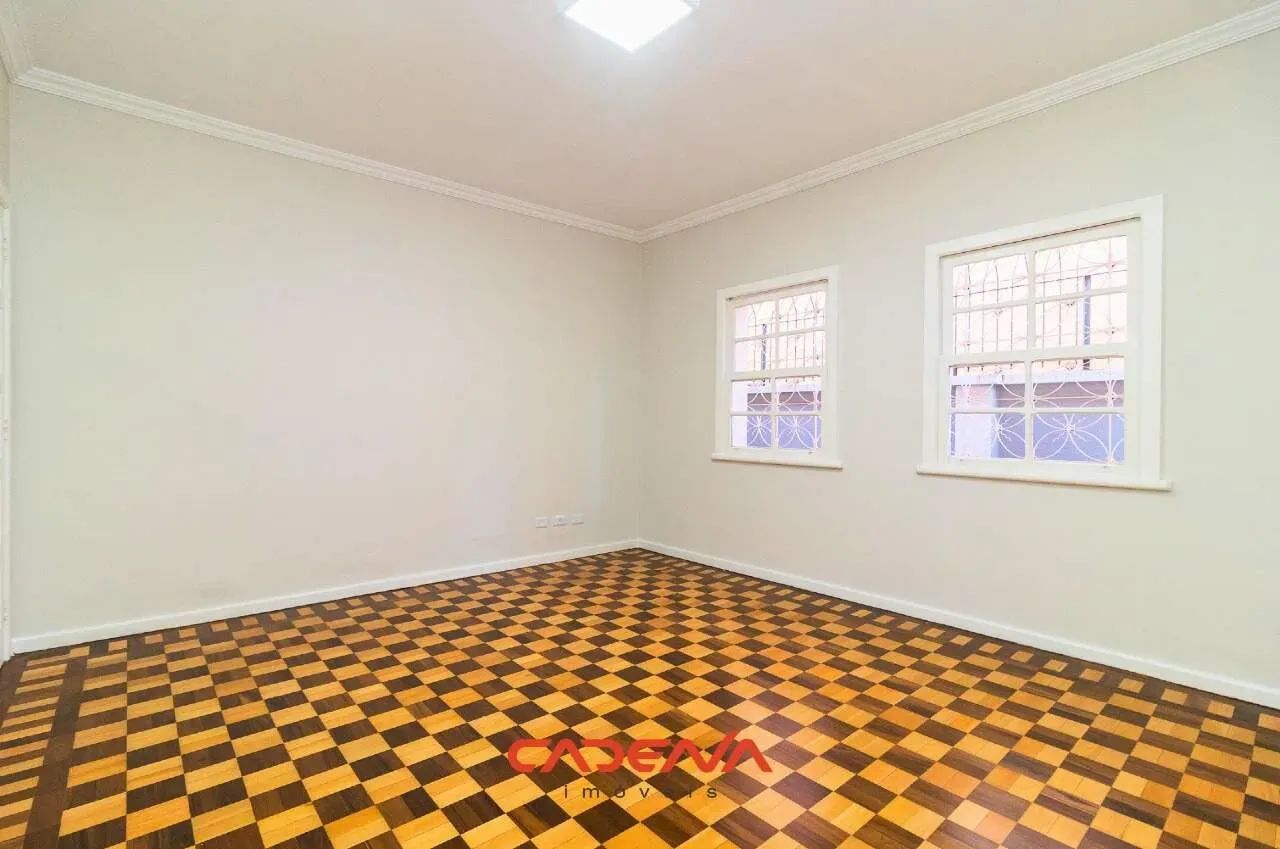 Casa comercial com 7 salas e 3 vagas para aluguel no Alto da Glória - Foto 9