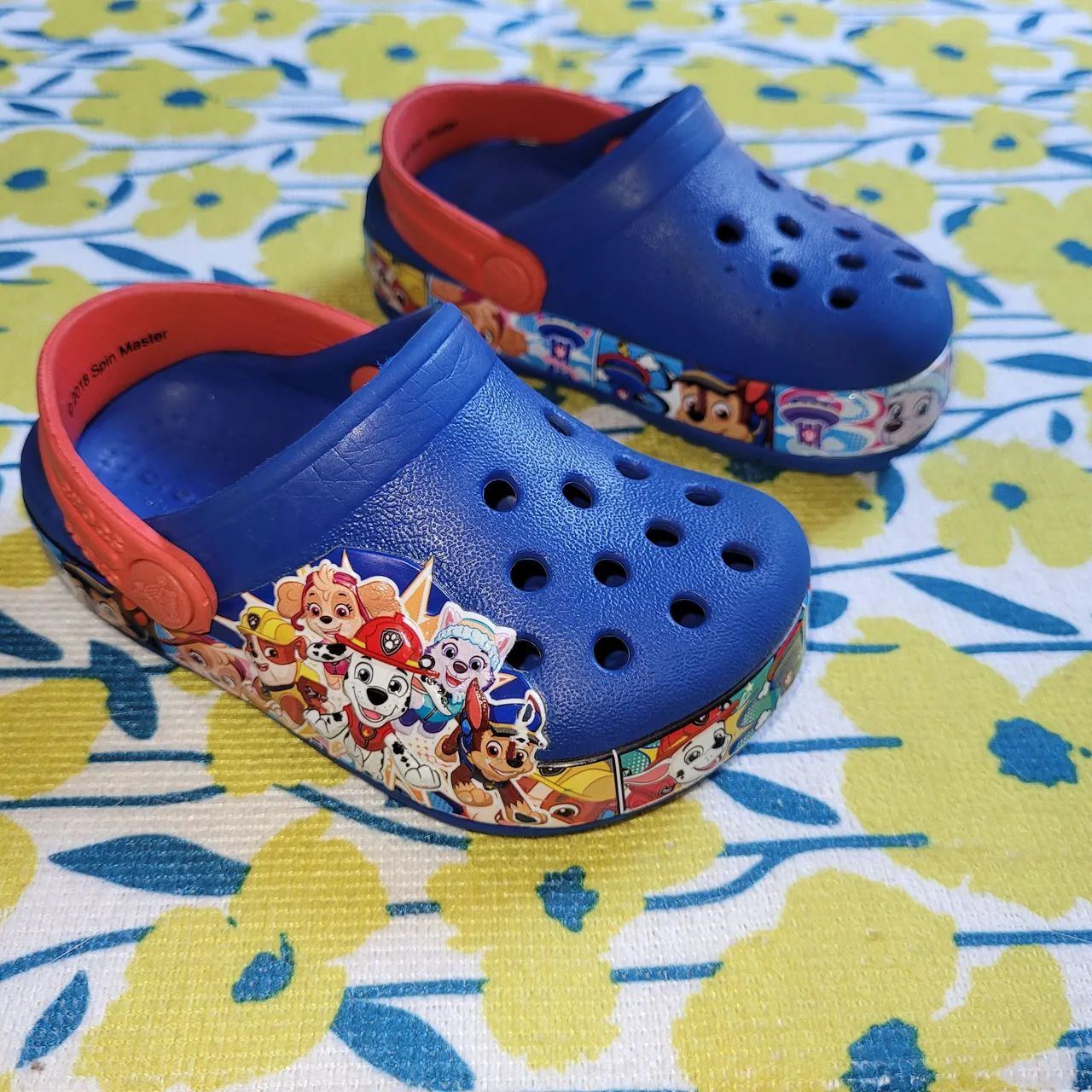 Crocs Originais C5 (20/21) - Menino 18 meses - Foto 3