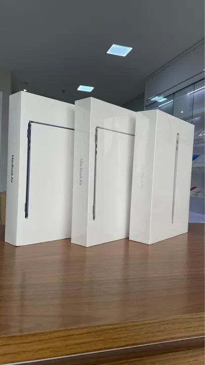 MACBOOKS AIR