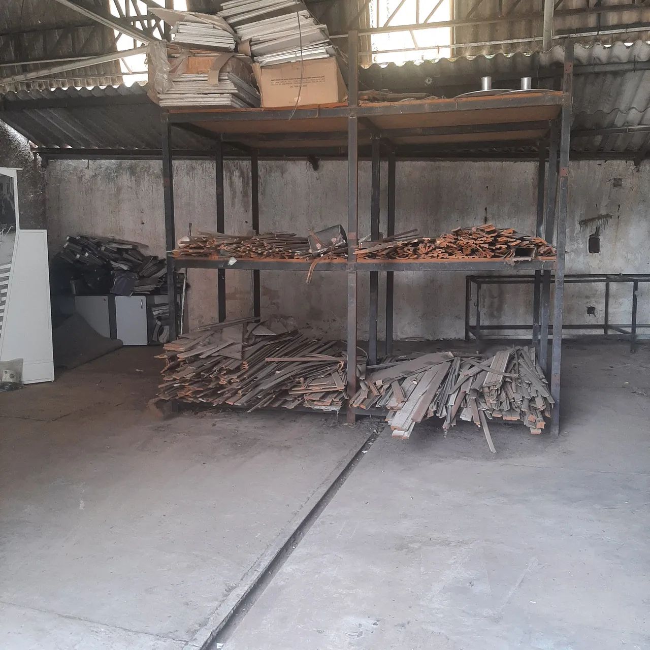 ACEITO PROPOSTA -Estante de Ferro Reforçada  - Foto 5