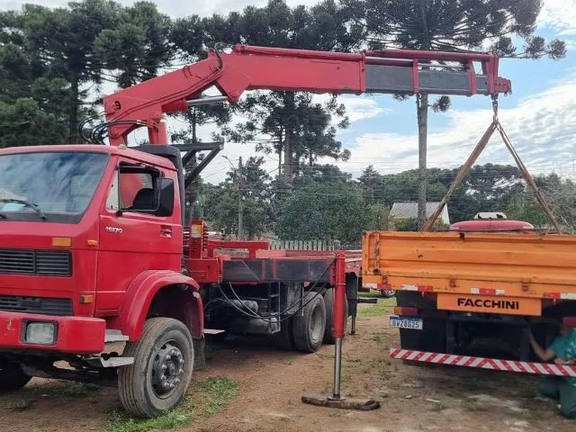 Equipamento Munck Guindaste p/ serviço de elevacao de Carga e Transportes em Curitiba