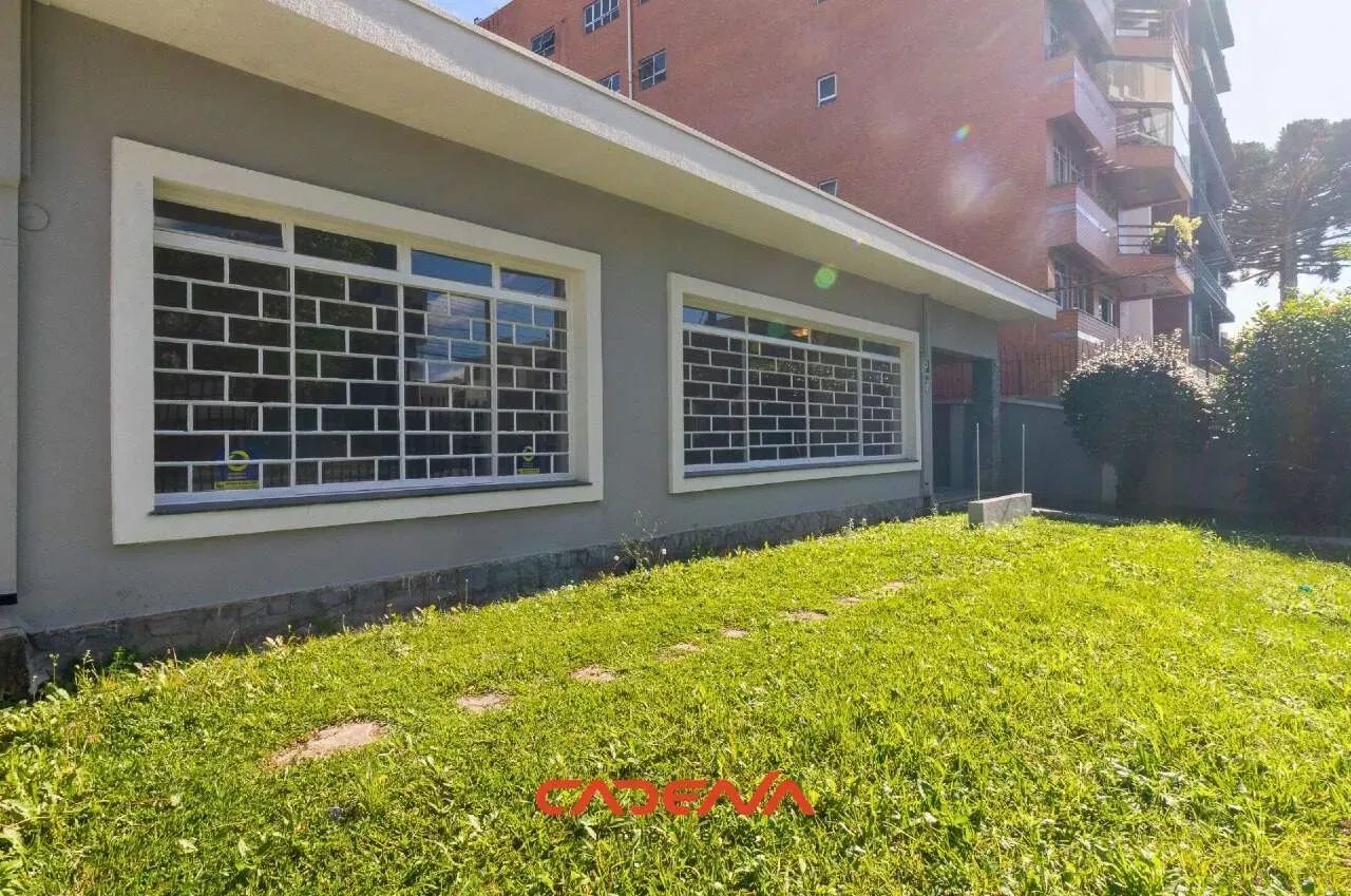 Casa comercial com 7 salas e 3 vagas para aluguel no Alto da Glória - Foto 2