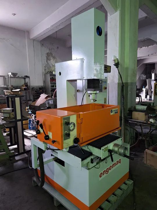 ELETROEROSÃO EDM-200NC - ENGEMAQ - Foto 2