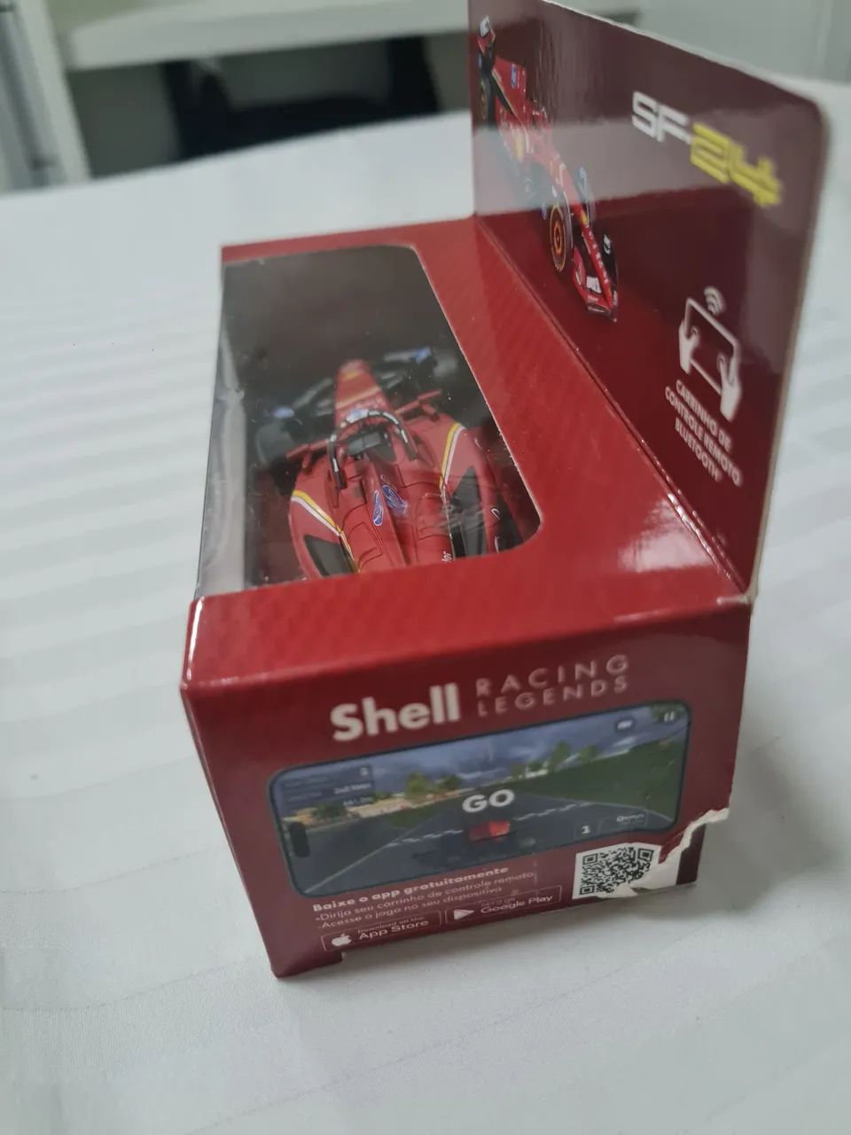 Miniatura Ferrari F1 SF24 Shell escala 1/41. - Foto 4