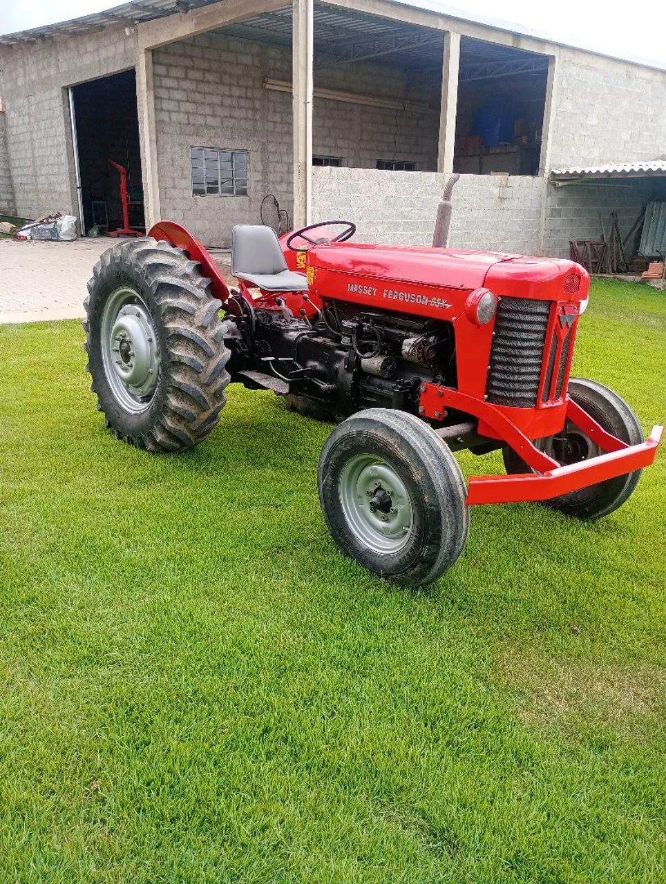 Massey Ferguson 65x em ótimo estado motor, pneus, hidráulico tudo ok 