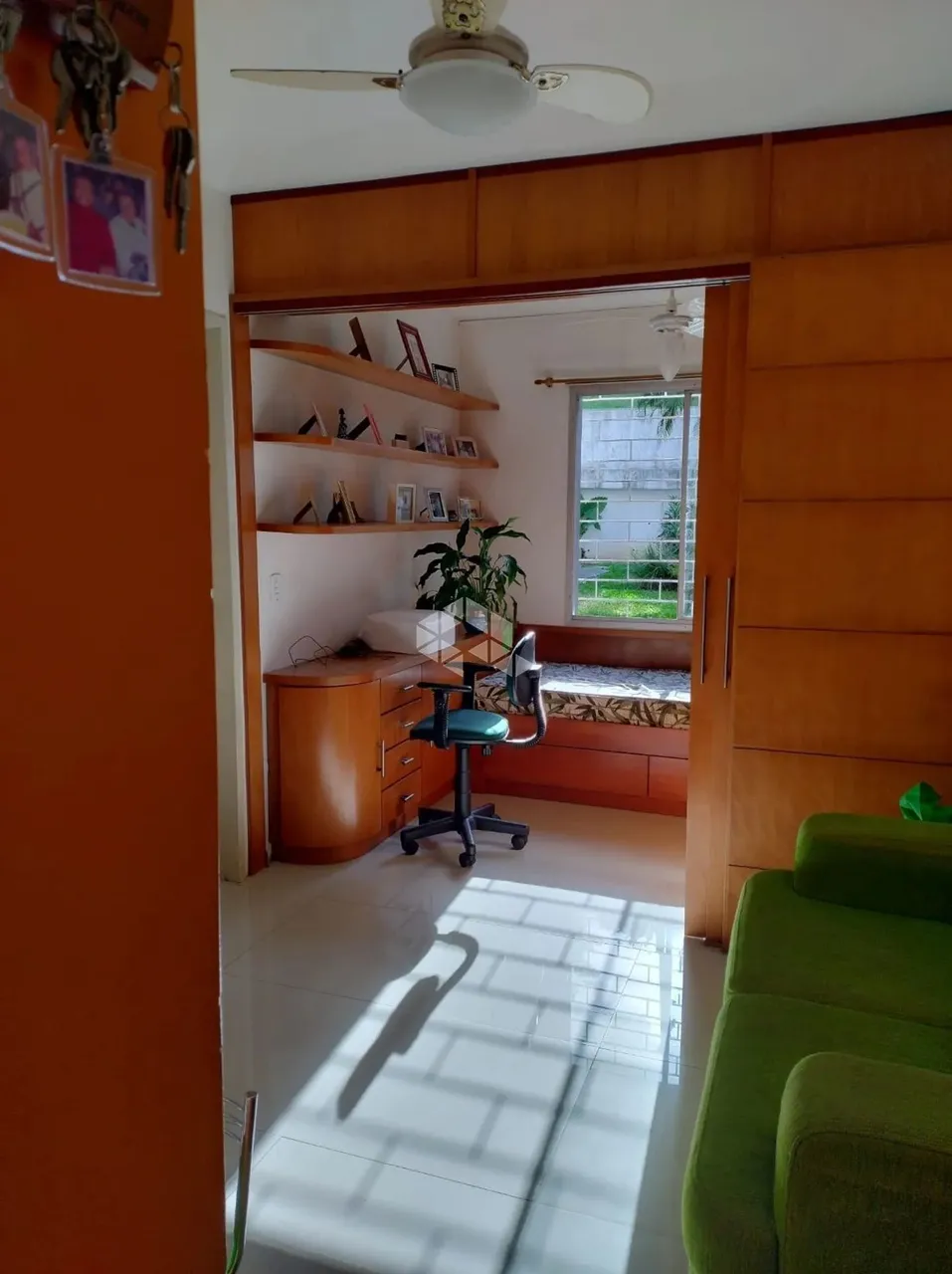 Apartamento 2 dormitórios, 1 vaga de garagem escriturada, no Bairro Jardim Carvalho, em Po