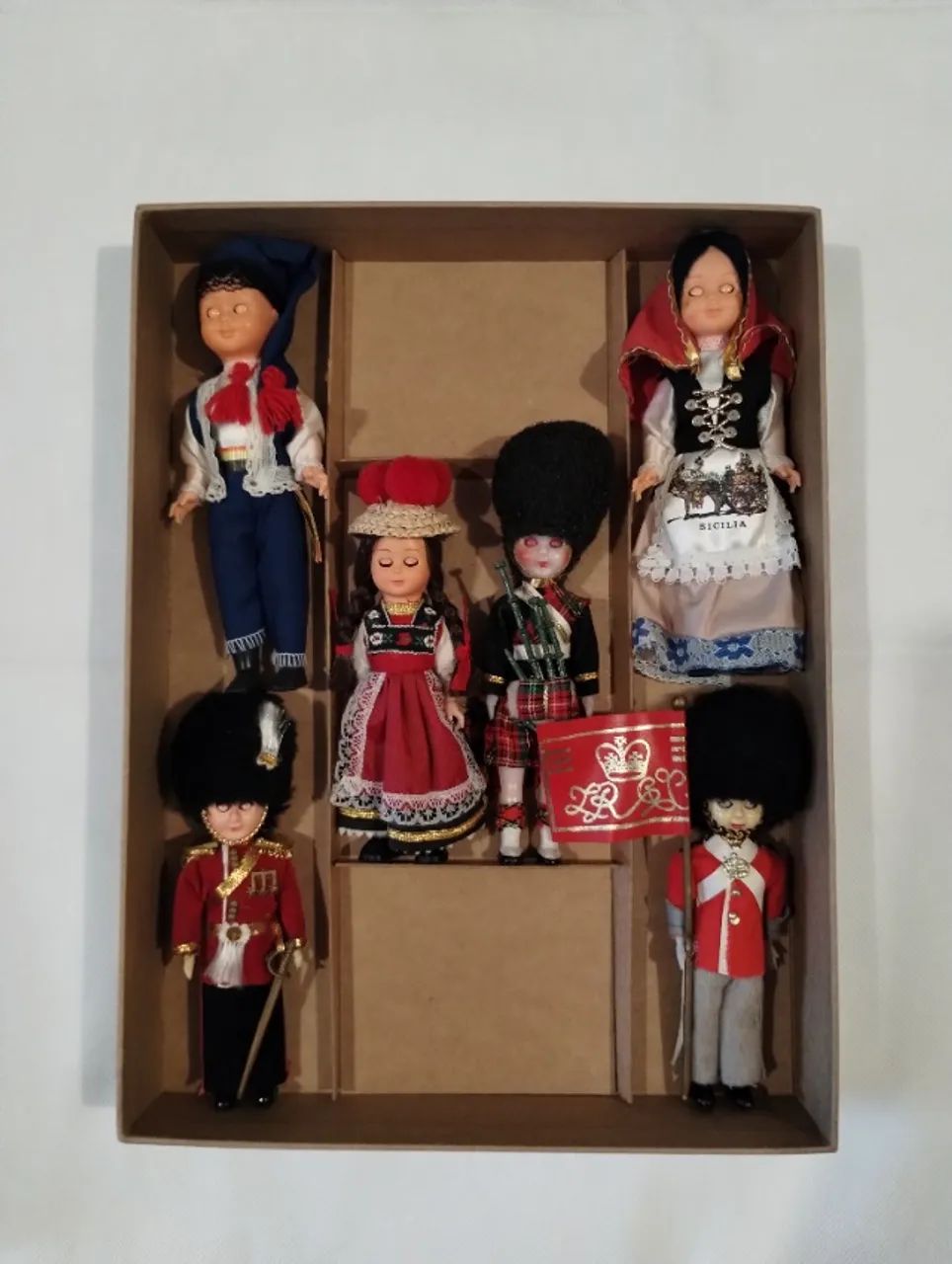 Lote com 6 bonecas vintage com trajes típicos - anos 50/70/80 - Foto 5