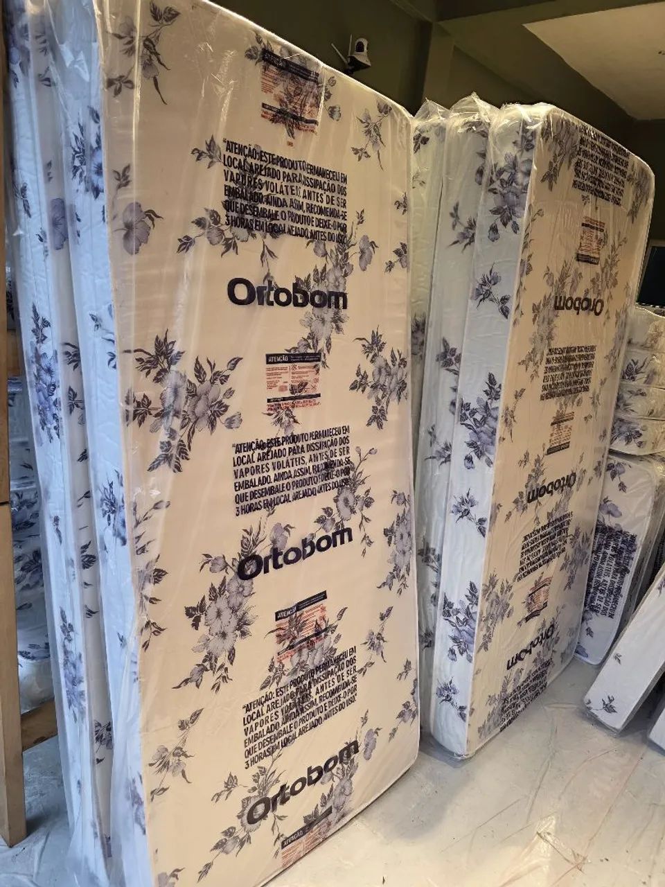 Colchão Solteiro Ortobom R$ 299,00 