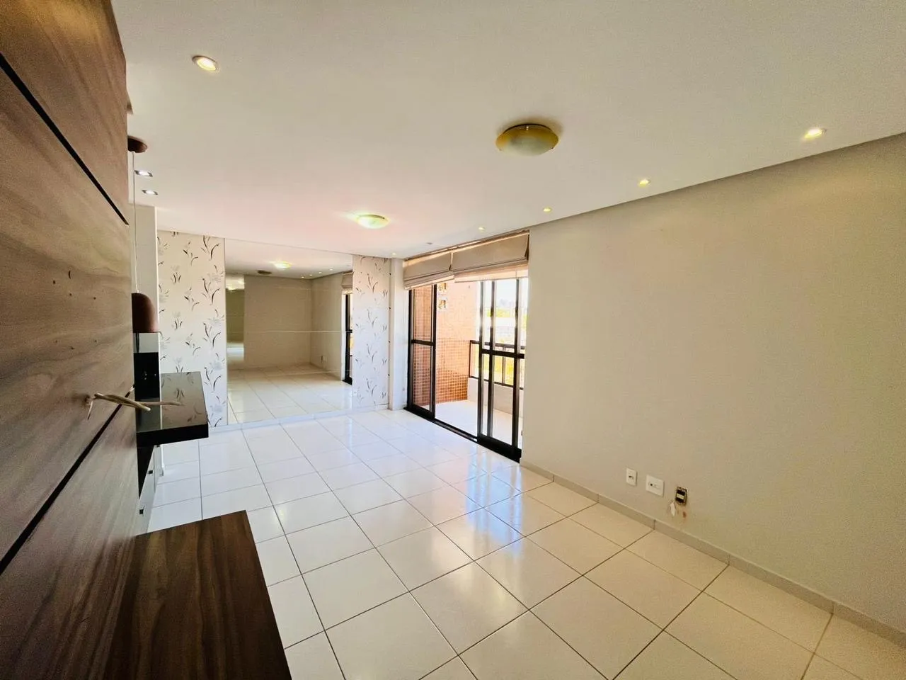 Exclusividade com VARANDA. No bairro do Catolé. LAZER COMPLETO