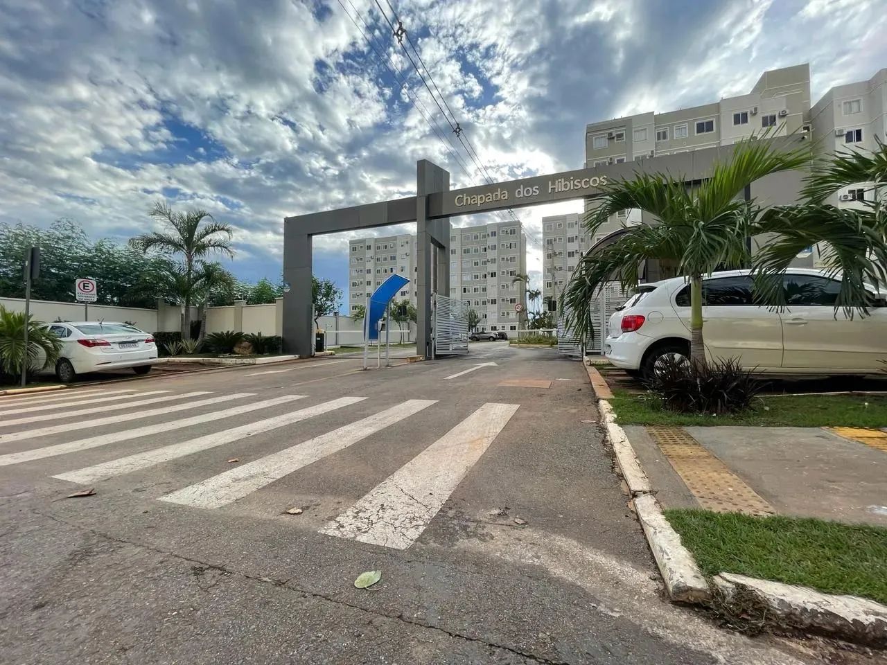 Alugo Apartamento de 2 quartos no Condomínio Chapada dos Hibiscos