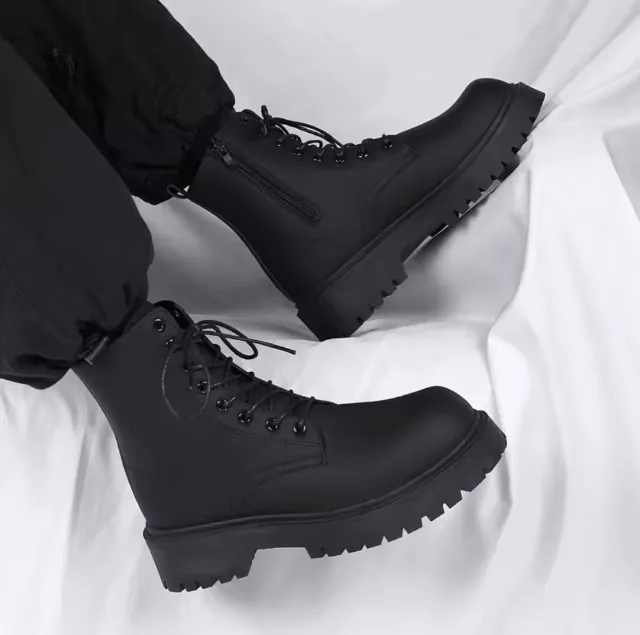 Bota masculina cano alto