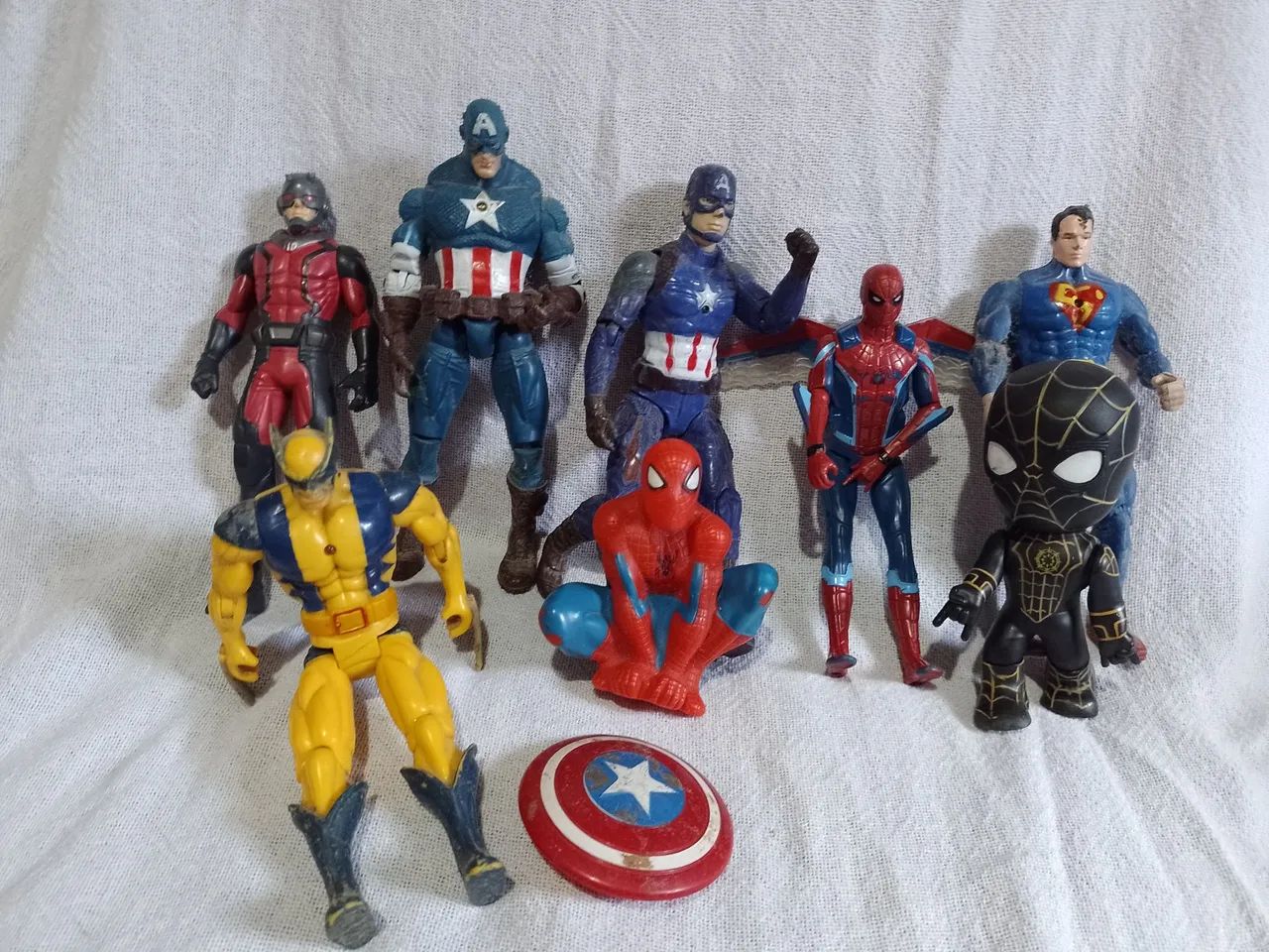 Bonecos de heróis Marvel