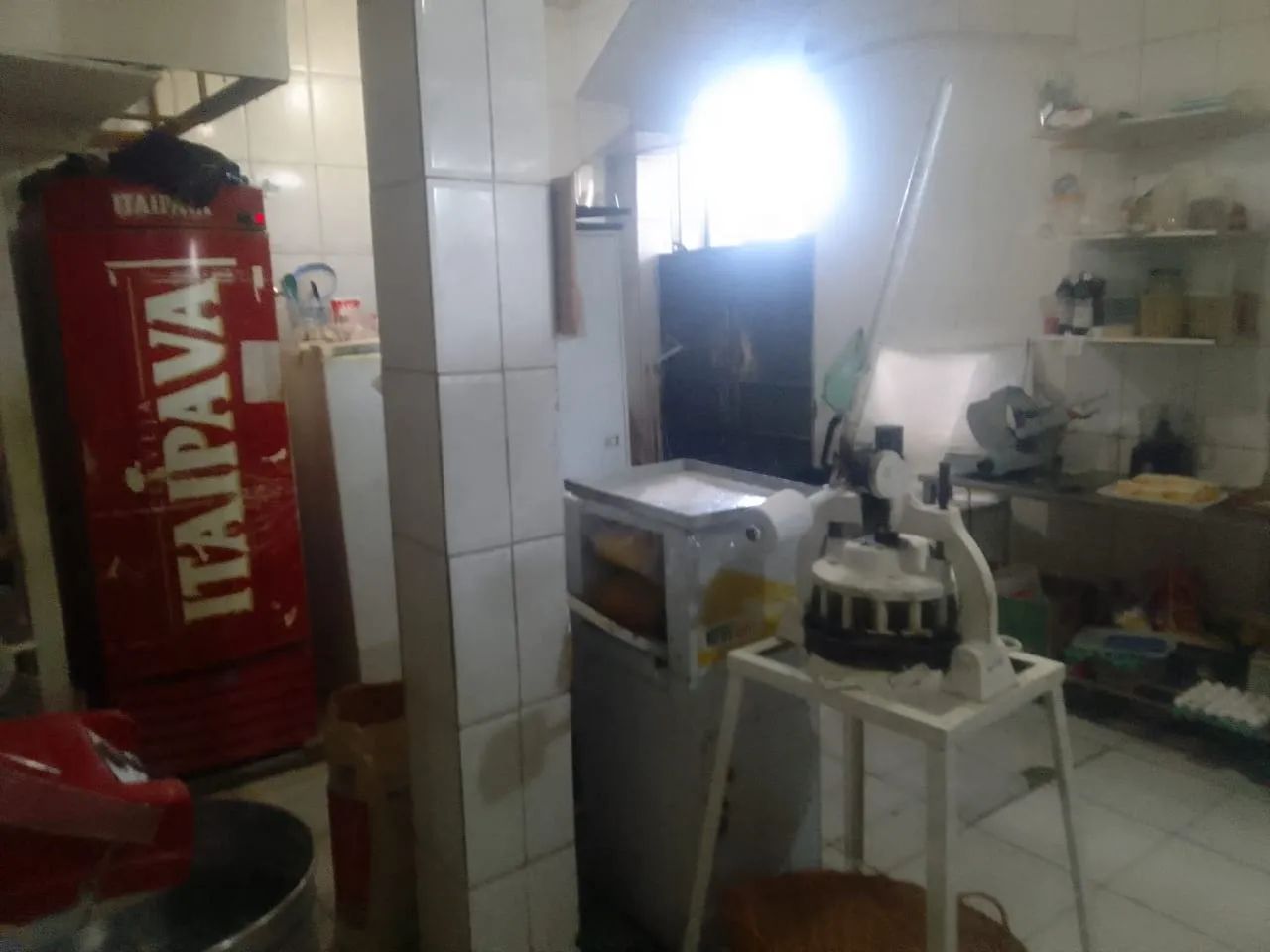 ótima loja com padaria funcionando - Foto 5