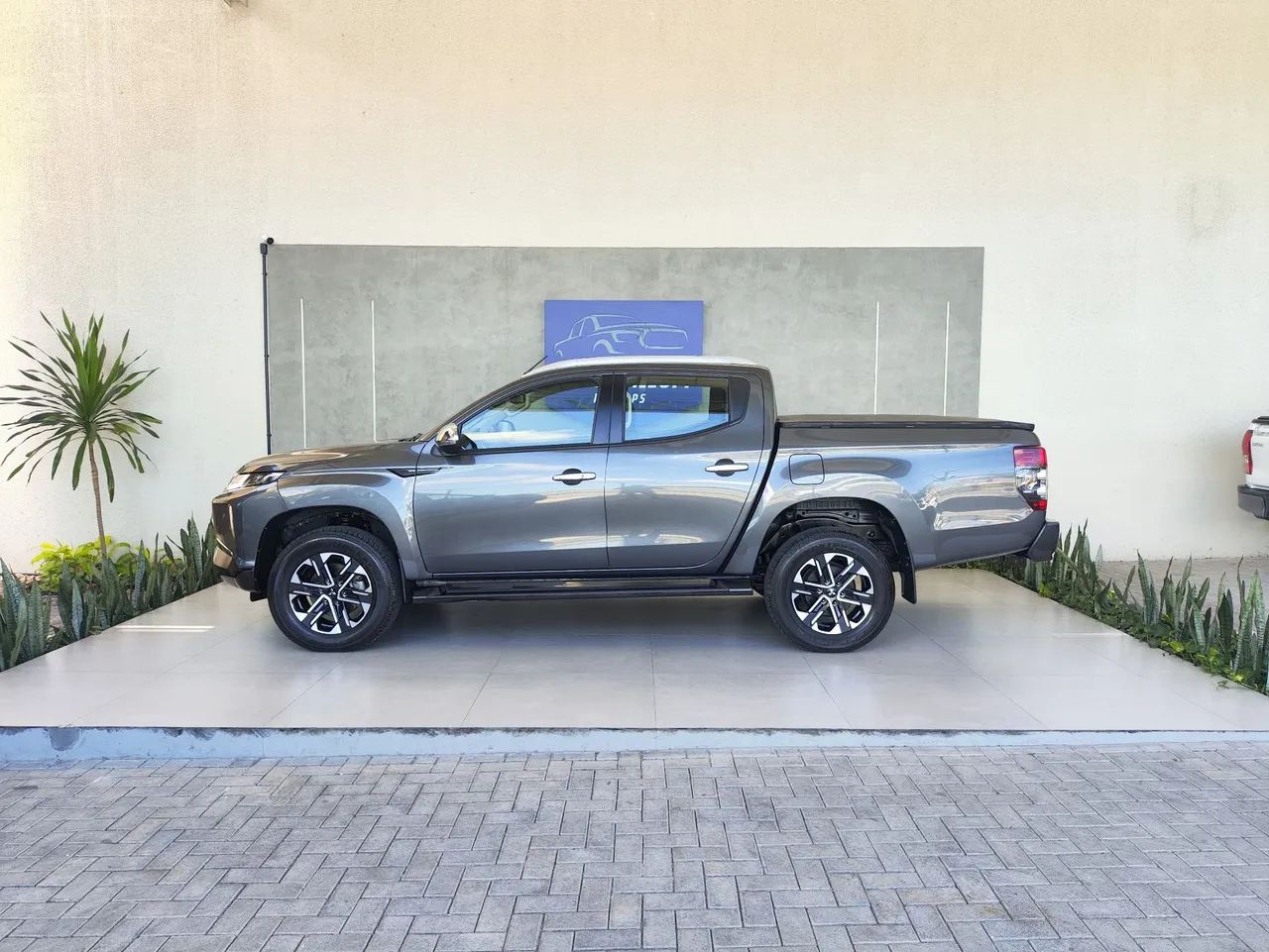 L200 Triton Hpe-S 2024 - Foto 3