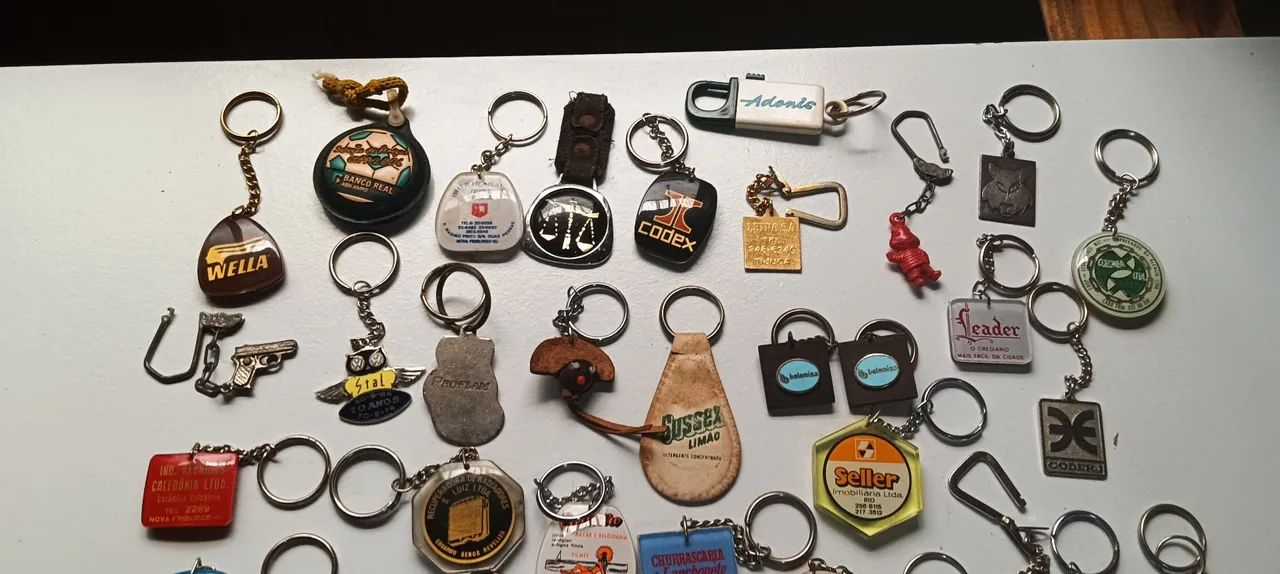 Incrível coleção de chaveiros da metade do século passado 