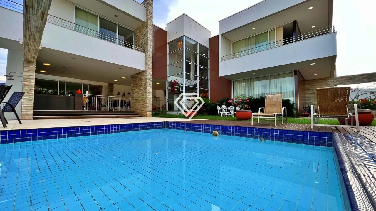 Sobrado 5 Suítes, 1.080 m² c/ lazer à venda na 205 Sul