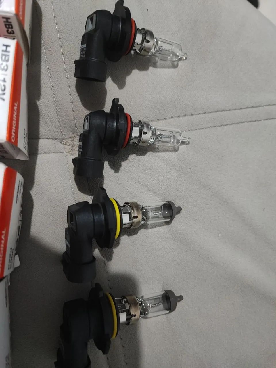 Lâmpadas OSRAM HB3 e HB4 12V 51W Novas - Foto 3