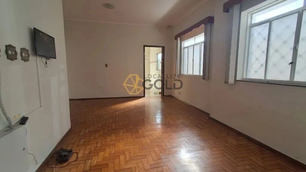 Casa com 2 Quartos, Área de serviço, e churrasqueira no Centro. - Foto 4
