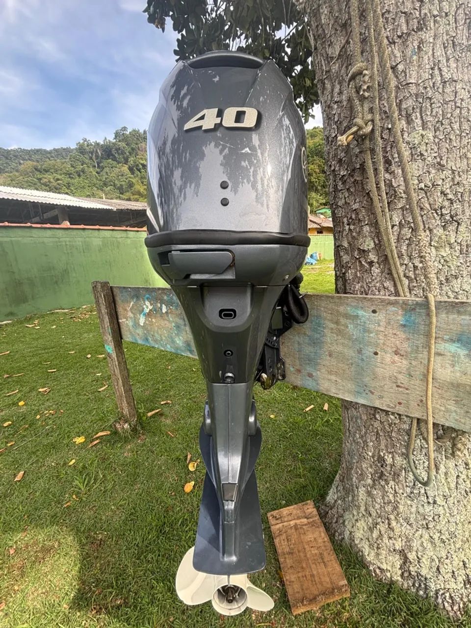 Motor de popa 40 hp 4tempos Yamaha 