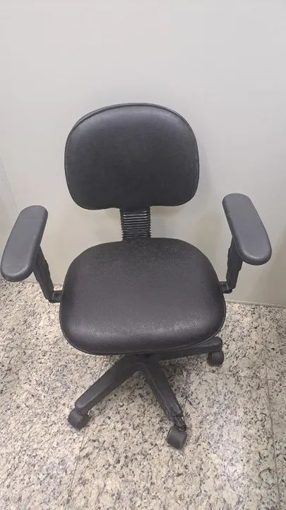 Cadeira de Escritório Giratória com Rodinhas - Foto 2