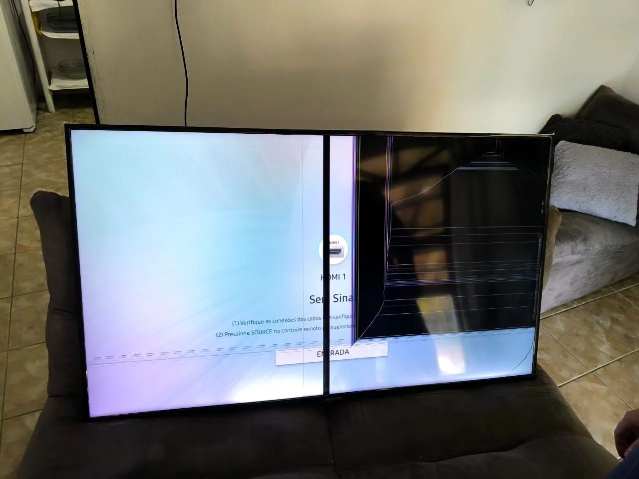 TV Samsung com tela quebrada - Foto 5