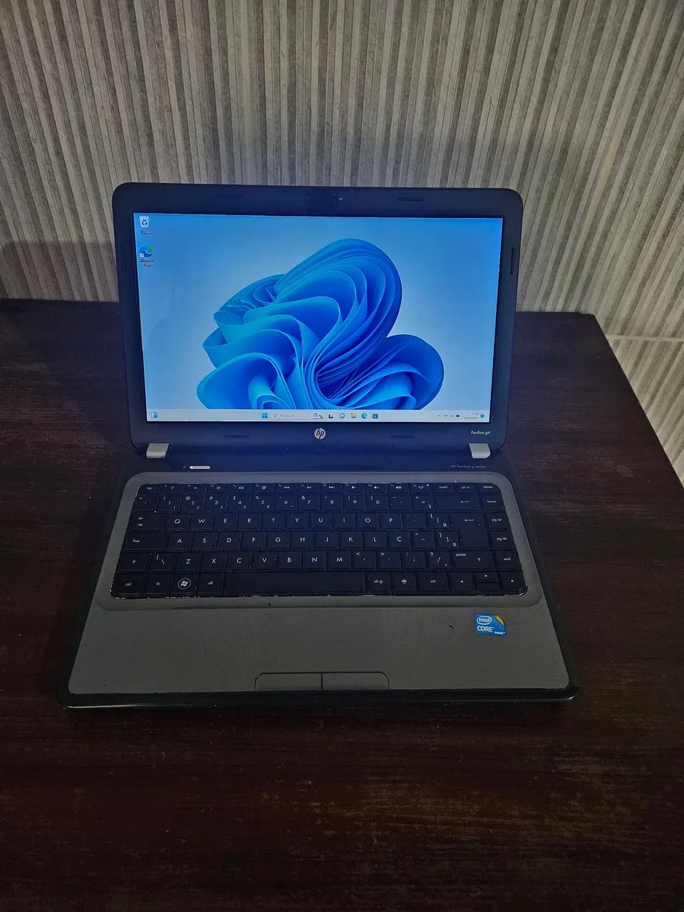 Notebook HP pavilion G4 com teclado externo - Foto 2