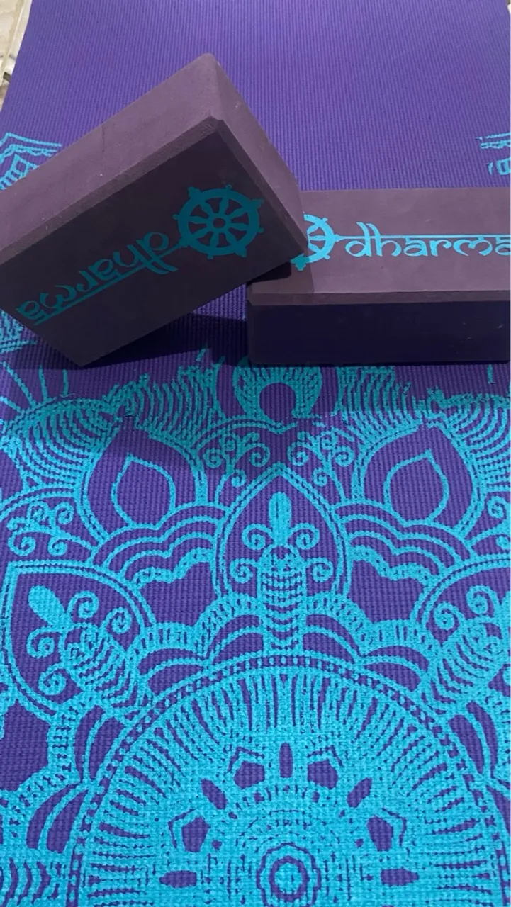 Kit Yoga: Tapete e Blocos Dharma roxo