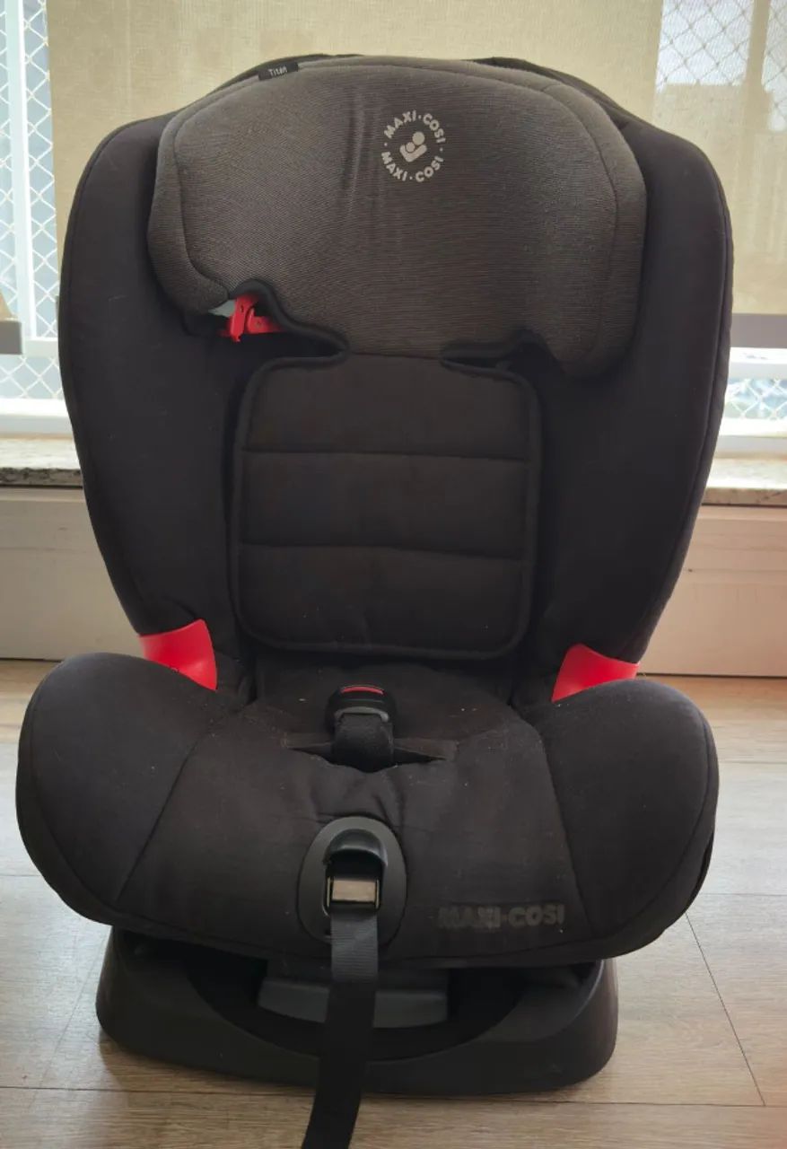 Maxi-Cosi - Titan ISOFIX Reclinável - Cadeirinha Confortável para Bebê/Criança