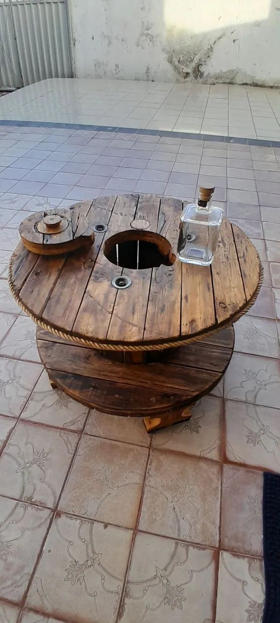 Mesa centro de carretel com compartimento secreto para guardar o que queira . - Foto 4