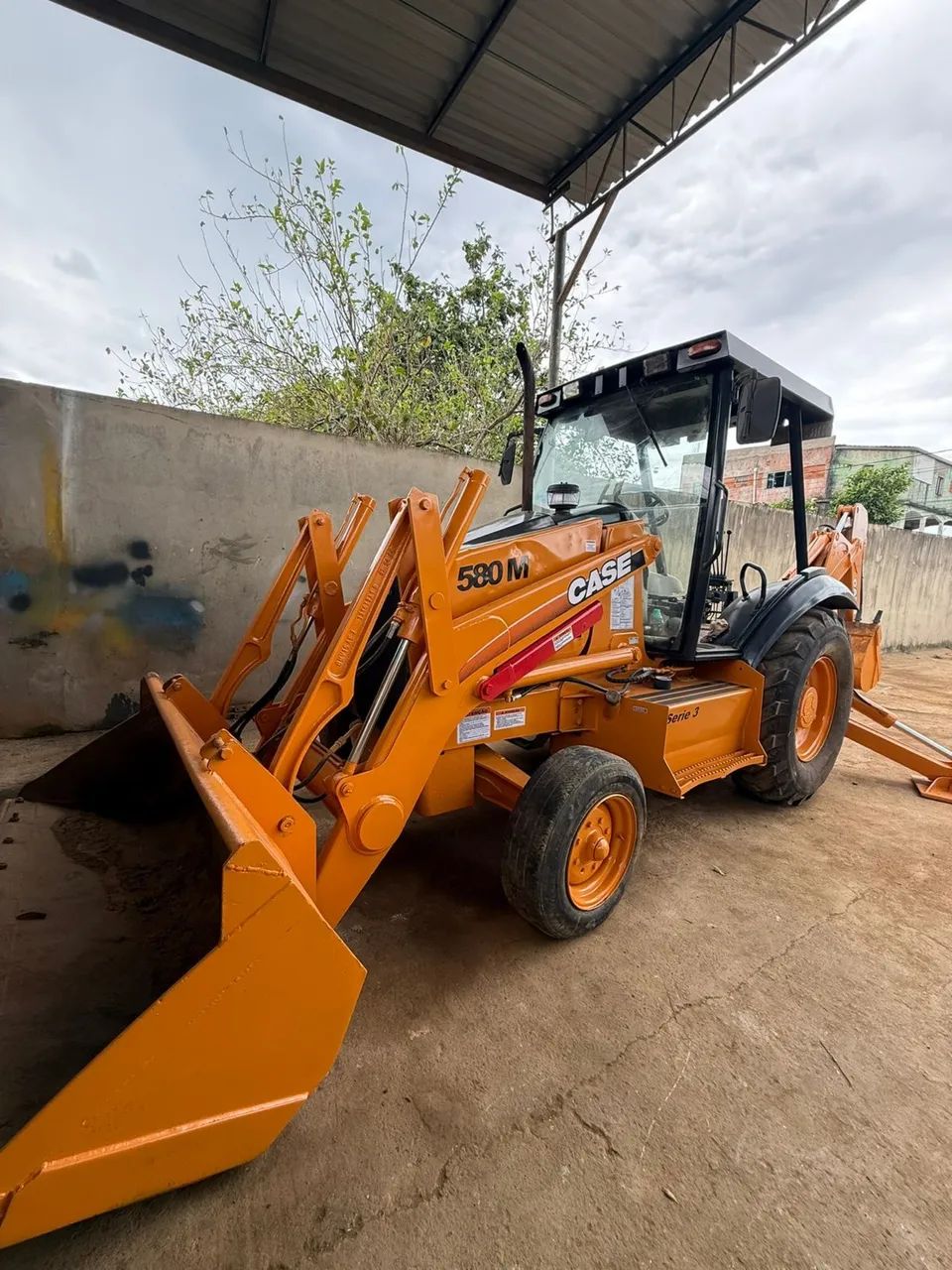 Vendo retroescavadeira Case 580M  - Foto 2
