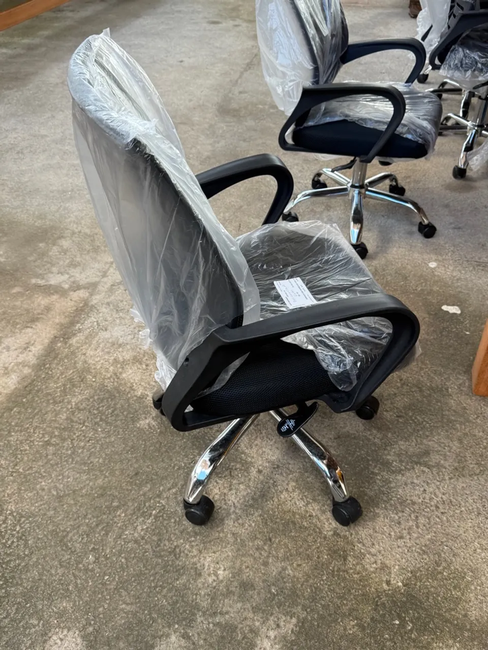 Cadeira de Escritório Ergonômica Nova