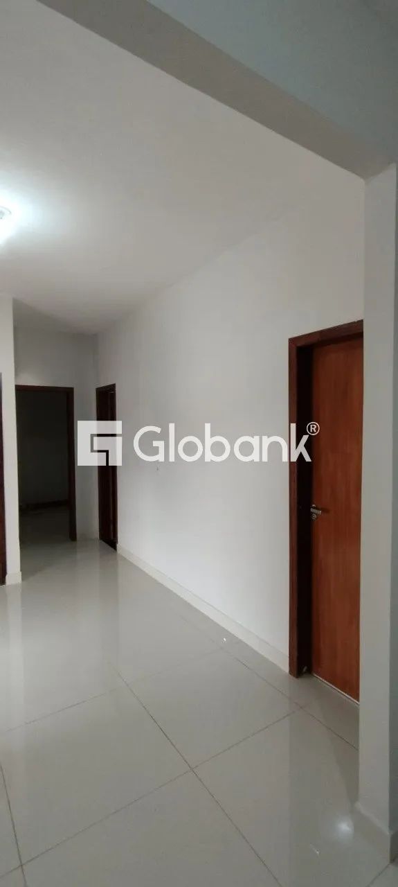 Casa em São Judas Tadeu, à venda com 3 quartos, sendo 1 suíte. - Foto 2
