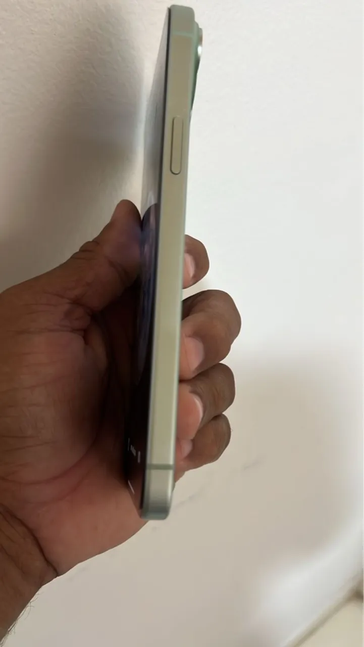 iPhone Verde - Design Elegante e Desempenho Incrível
