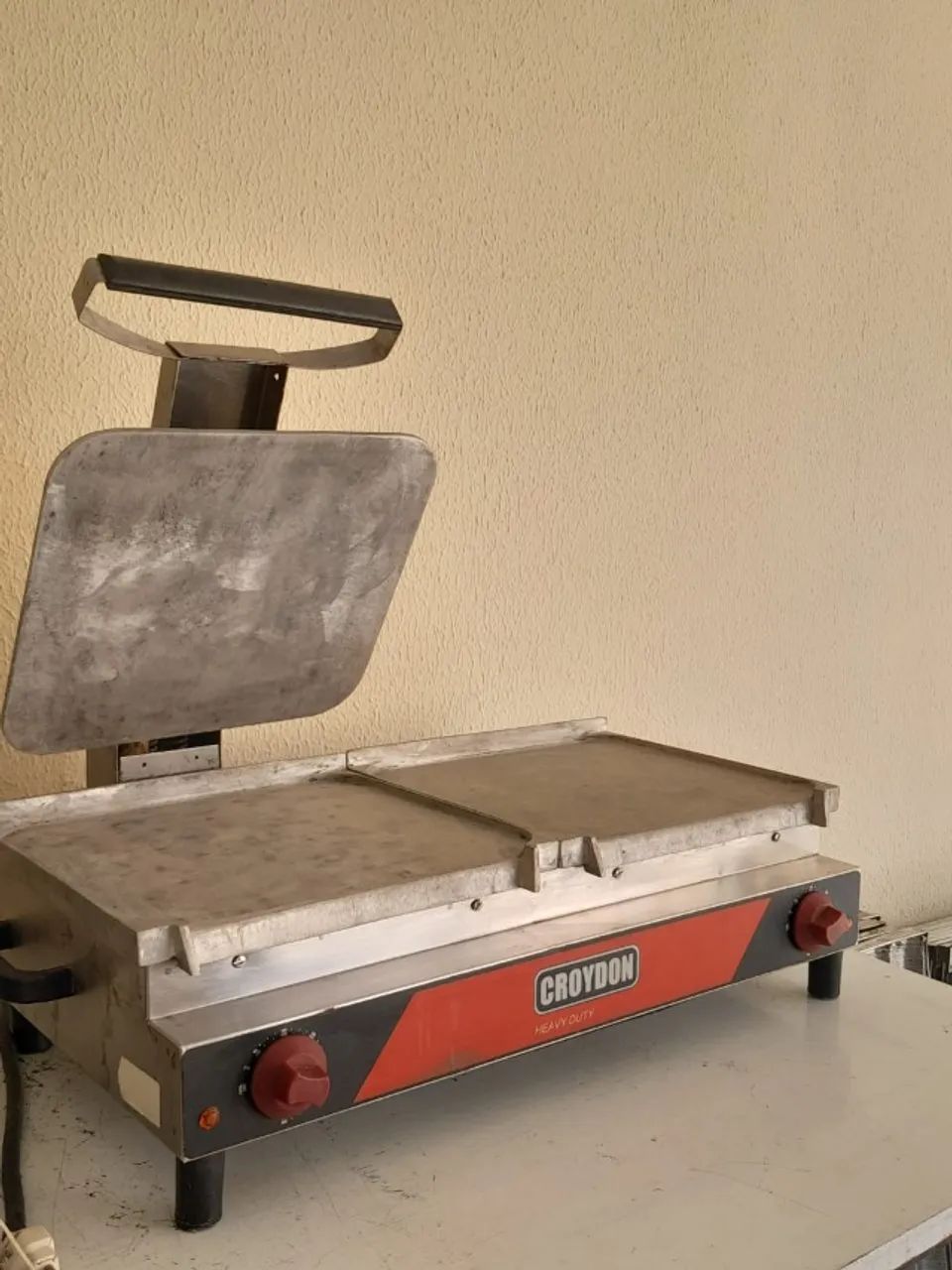 Sanduicheira Dupla Elétrica Croydon - Foto 2