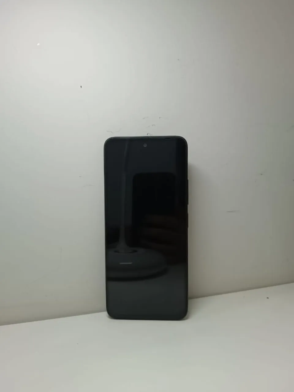 Xiaomi Redmi 12 seminovo com caixa