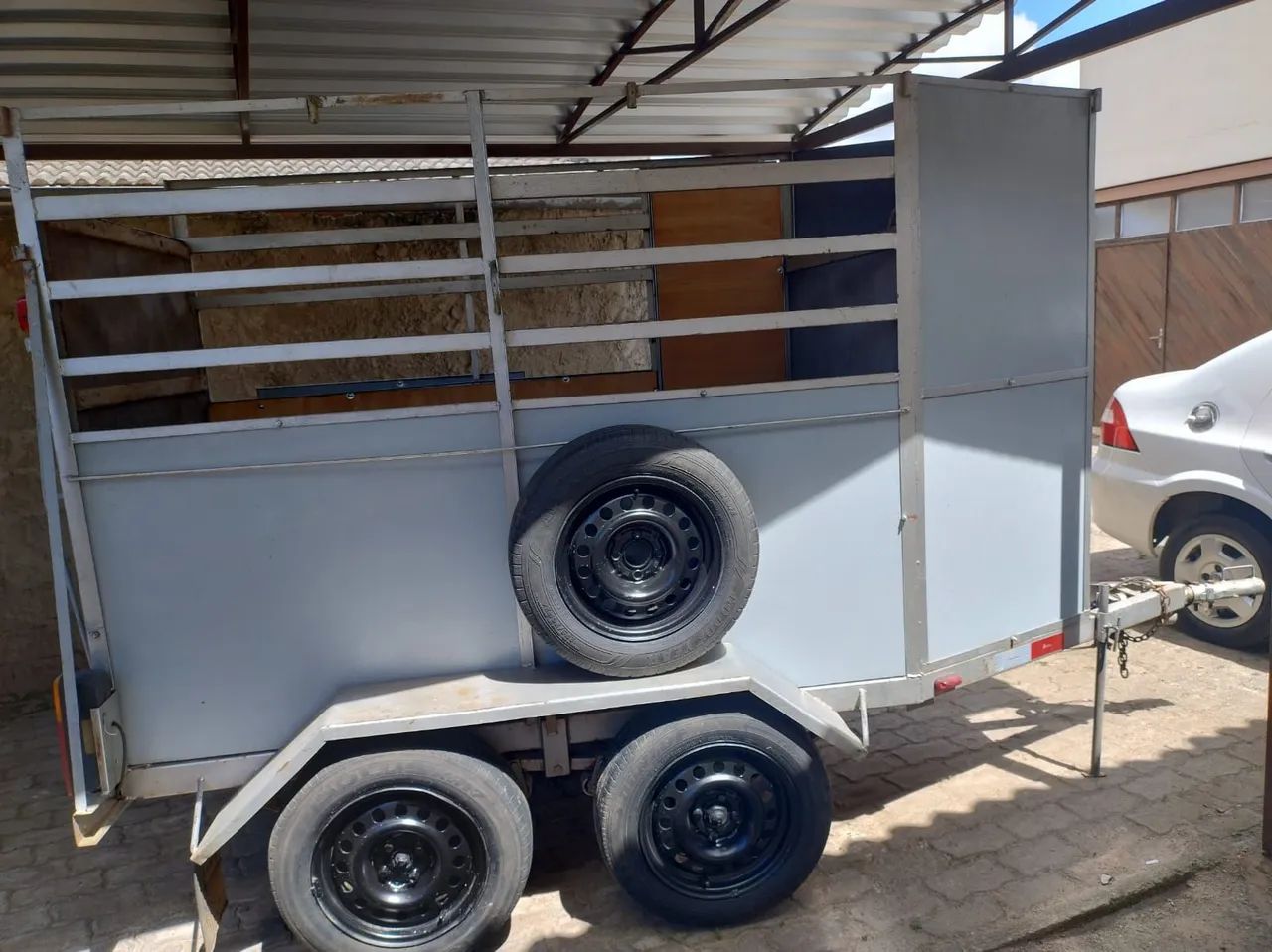 Reboque para 1 Cavalo - Foto 5