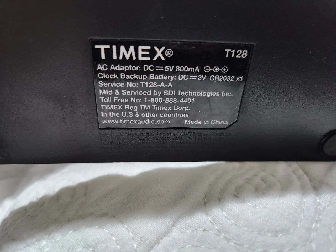 Rádio relógio Timex duplo despertador com rádio e carregador USB Bivolt - Foto 2