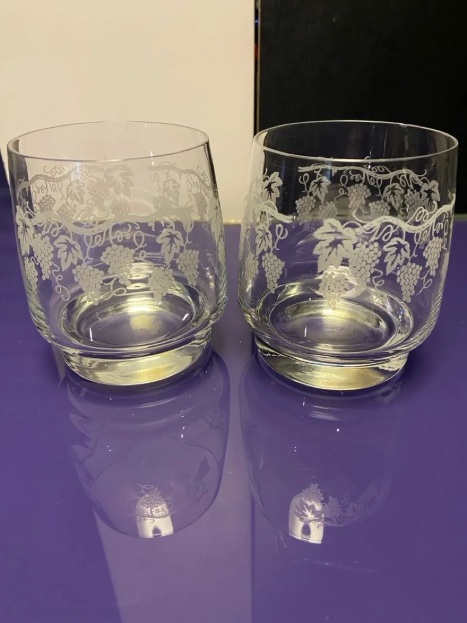 Conjunto de 02 Copos Decorativos com Detalhes de Uvas - Foto 6