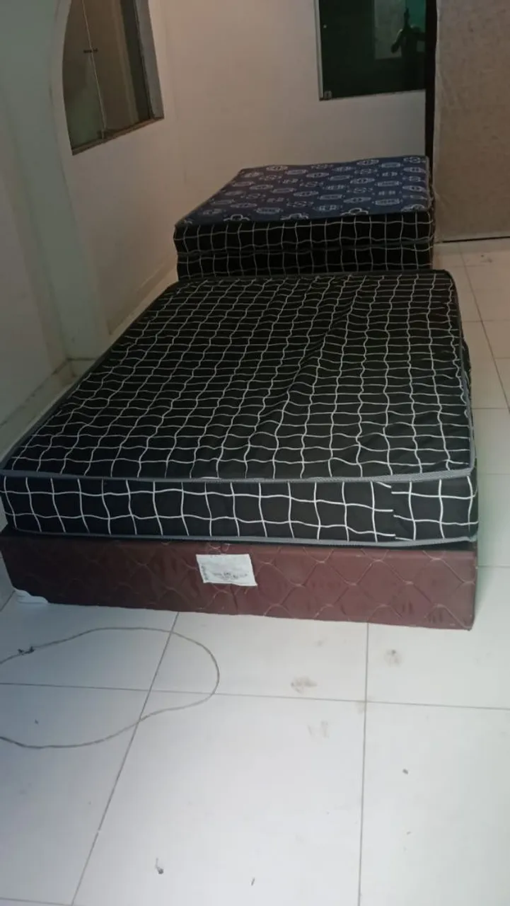 Colchão de Casal D33 semi-Novo (Faço entrega grátis)
