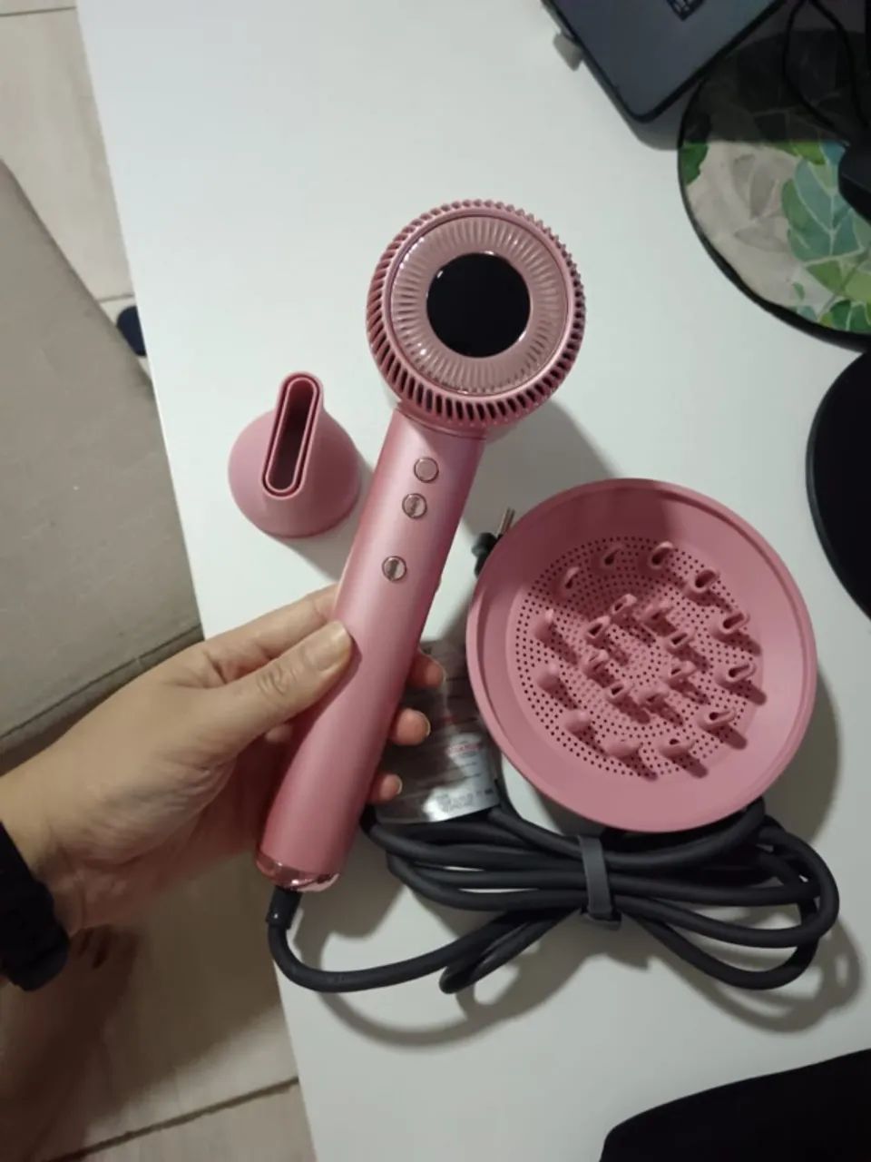 Secador Profissional Europeu - 100.000 RPM, Íons Negativos, Super Silencioso, LED - Foto 2