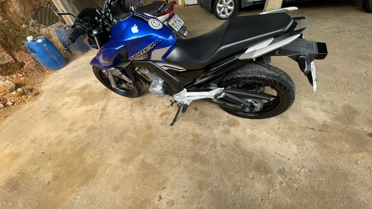 CB 250 Twister  - Foto 5