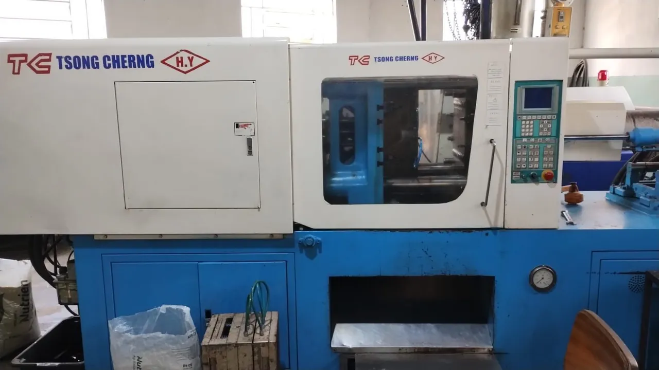 Vende-se empresa (Injetoras,moldes e equipamentos)