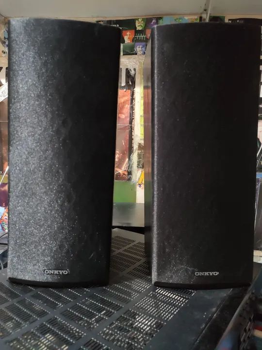 Par de Caixas Onkyo SKF 591  em ótimo estado