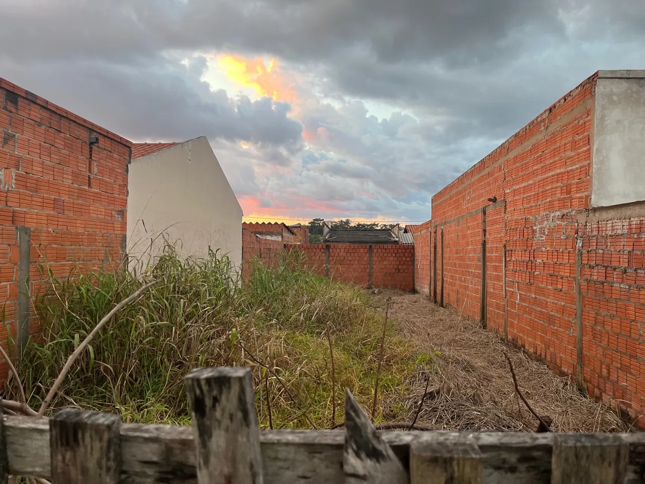 Terreno no bom sucesso