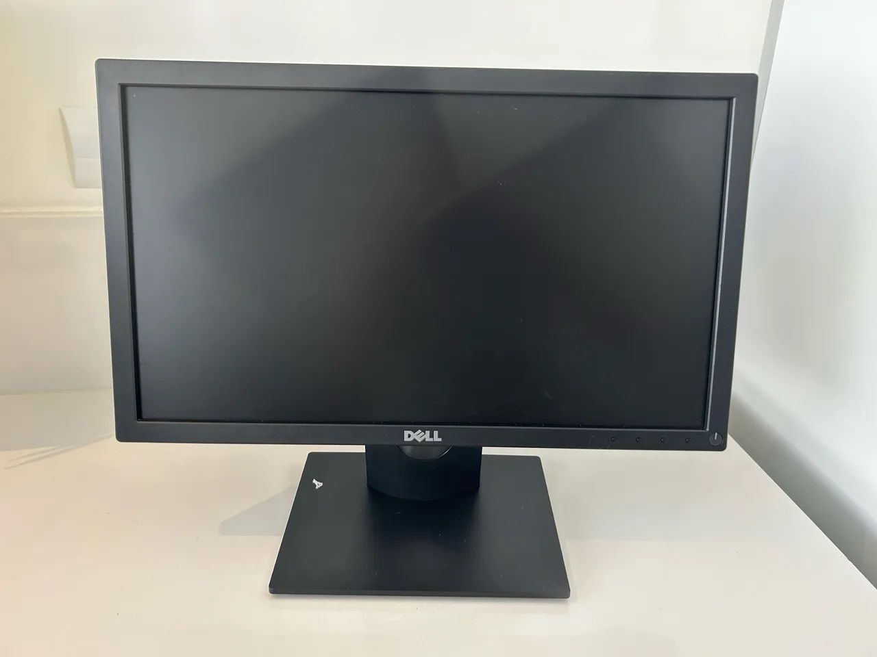 Monitor DELL E1916H 19?