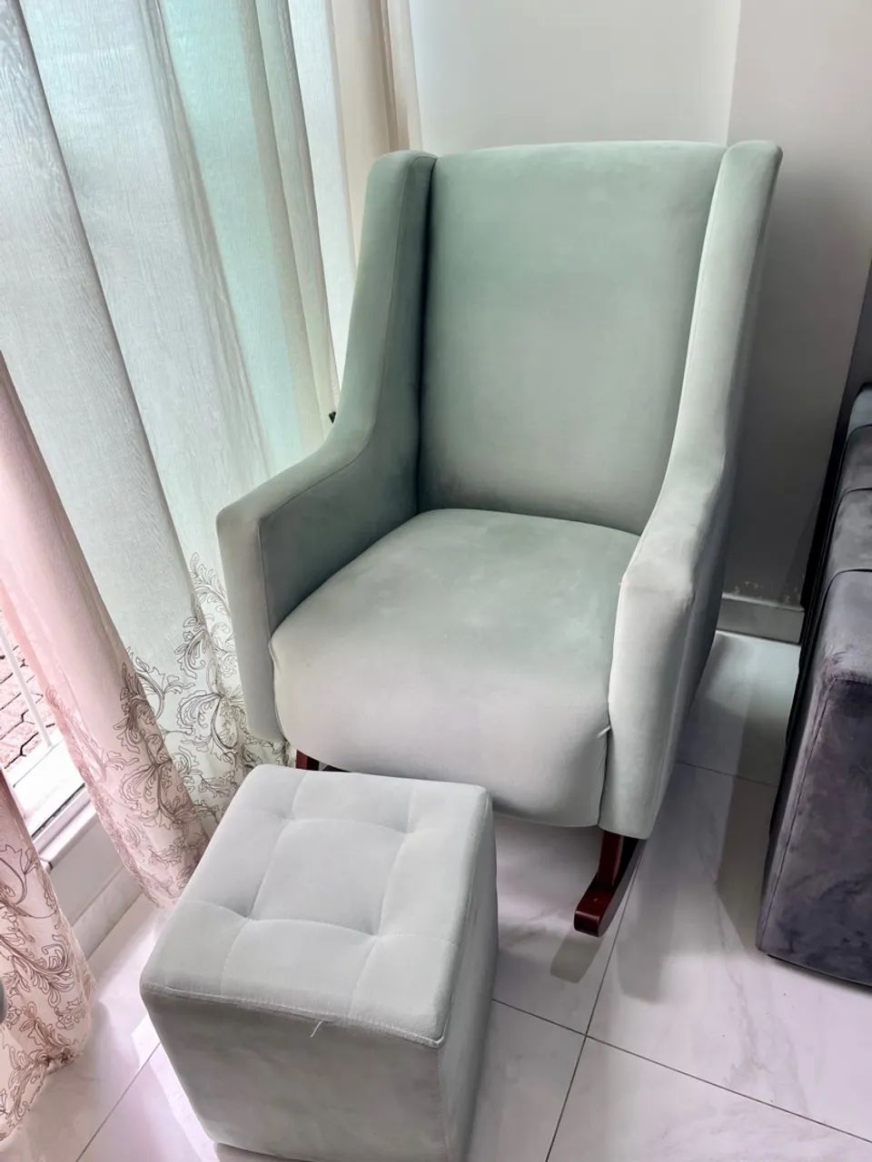 Vendo poltrona de Amamentação cor verde claro - Foto 3