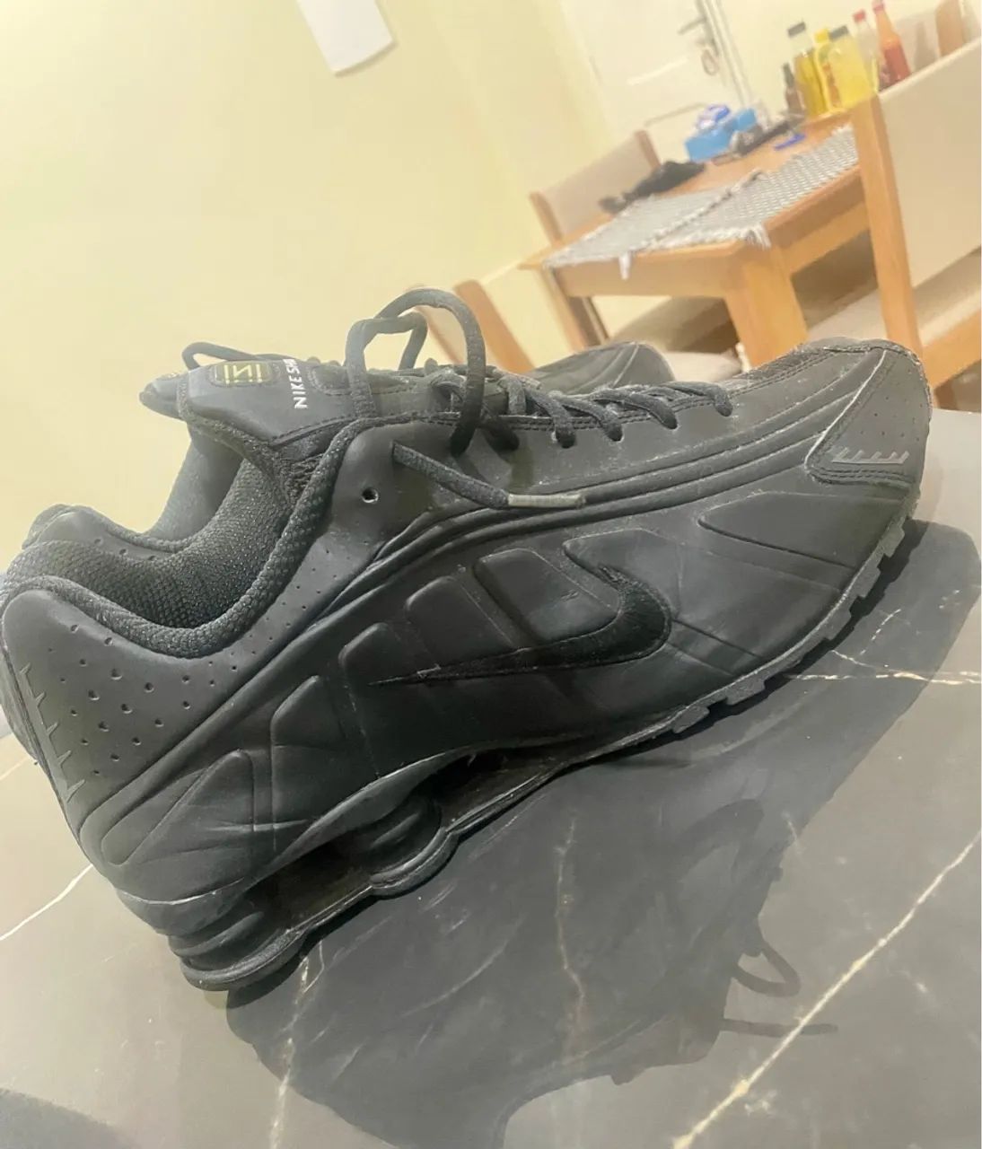Nike Shox R4