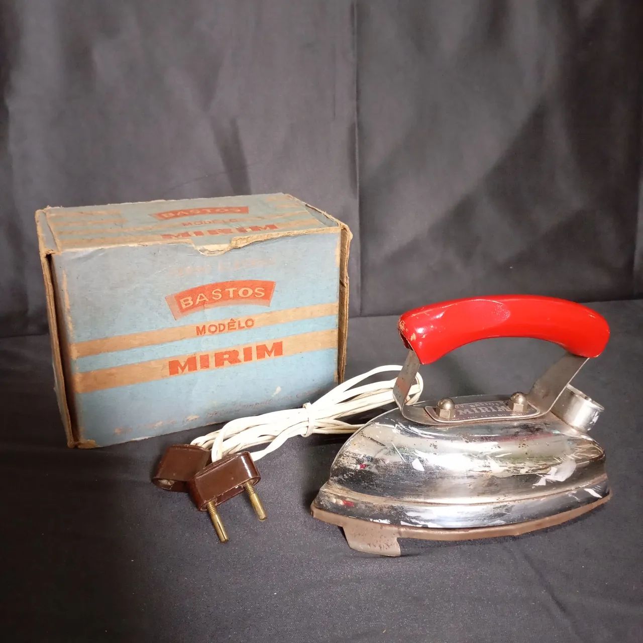Ferro elétrico BASTOS modelo mirim  - Foto 2