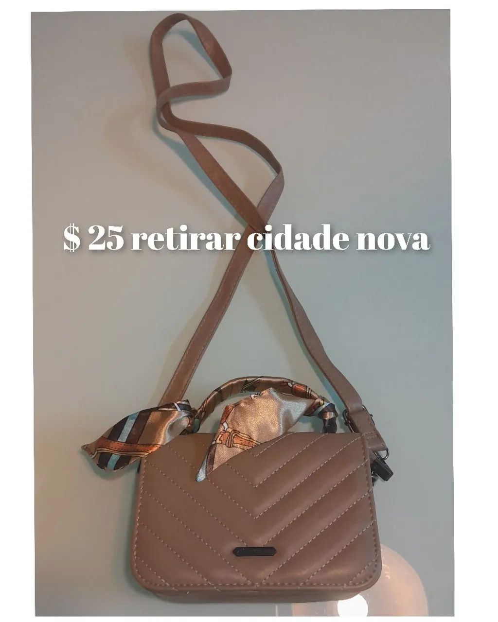 Bolsa de Ombro em Couro com Estampa de Cobra - Foto 3