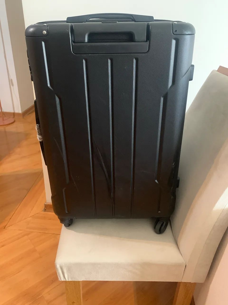 Mala preta excelente estado - 23kg - EUA - Foto 3